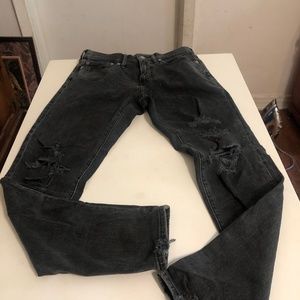 Abercrombie & Fitch distressed black jeans in size 28x30.
